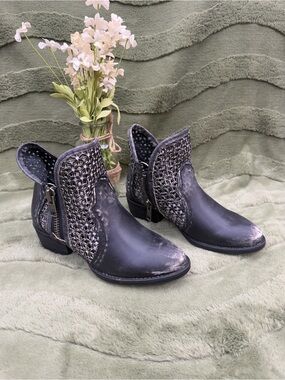 Circle G  ankle western boho boots